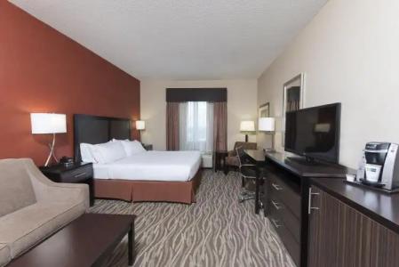 Holiday Inn Express & Suites Grand Rapids-North, an IHG - 30