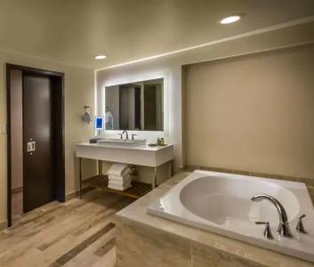 Bally's Lake Tahoe Casino Resort - 7