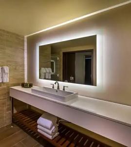 Bally's Lake Tahoe Casino Resort - 35