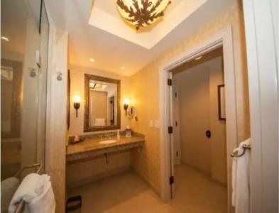 Argosy Casino & Spa - 7