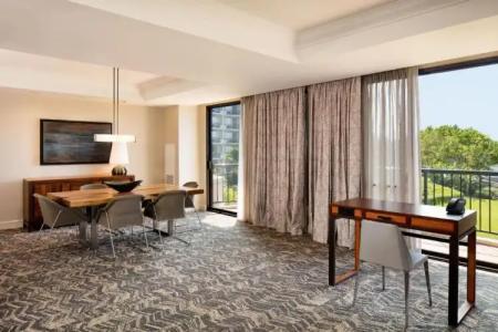 Hilton Waikoloa Village - 400