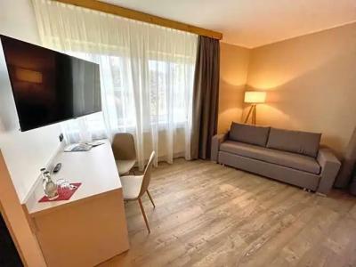 & Restaurant Bergfried - 42