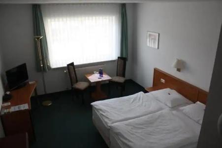 & Restaurant Bergfried - 28