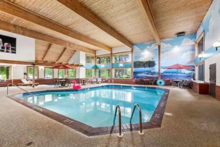 Comfort Inn West - 17