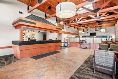 Comfort Inn West - 1