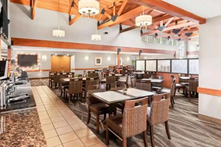 Comfort Inn West - 34