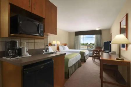 Super 8 by Wyndham Fort St. John BC - 2