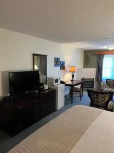 The Grand Nanaimo - 6