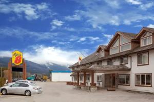 Super 8 by Wyndham Valemount, Valemount