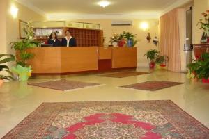 King's House Hotel Resort, Mascali