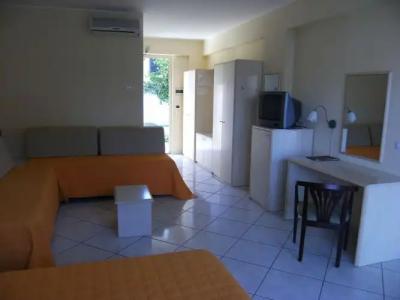 King's House Resort - 4