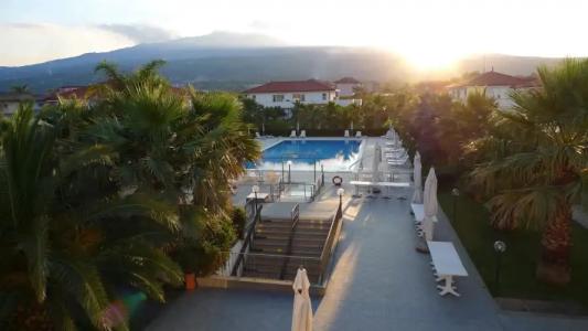 King's House Resort - 13