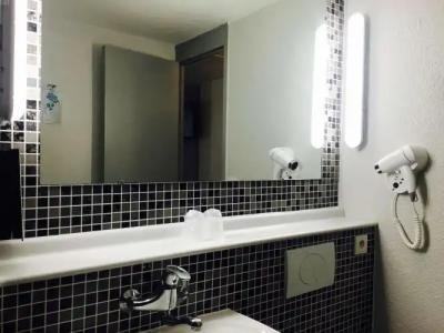 Kyriad Valenciennes Sud - Rouvignies - 9