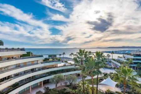 Holiday Inn Nice - Port St Laurent, an IHG - 200