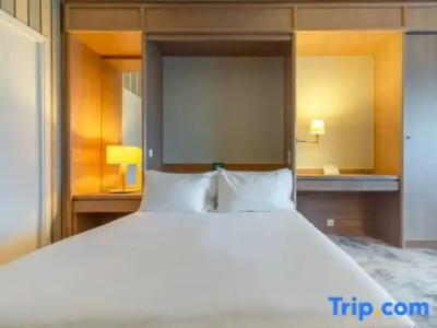 Holiday Inn Nice - Port St Laurent, an IHG - 129