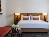 Deluxe Triple room with pool view