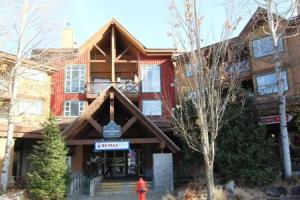 Marketplace Lodge by Whistler Retreats, Whistler