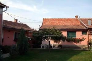 Lugas Szallas, Jaszbereny