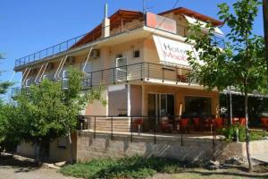 Marvi Hotel, Kamena Vourla