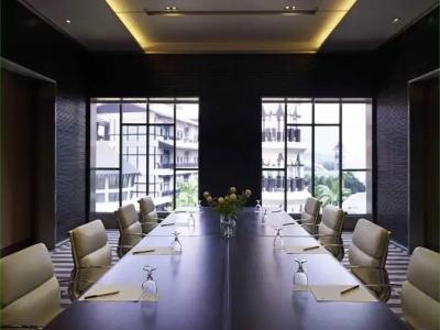 DoubleTree by Hilton Putrajaya Lakeside - 4