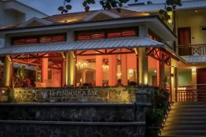 Le Peninsula Bay Beach Resort & Spa, Blue Bay