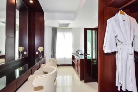 Independence Resort & Spa - 8