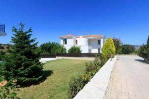 Phaedra & Orestis Villas, Miliou