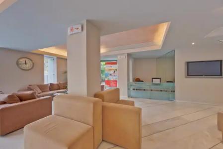 Palace Glyfada - 4
