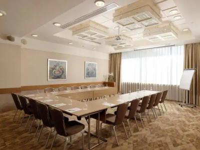 Holiday Inn Athens Attica Av, Airport W., an IHG - 15