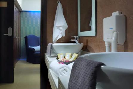 Filion Suites Resort & Spa - 8