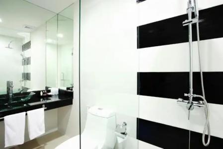 One World One Home Naiharn - 8