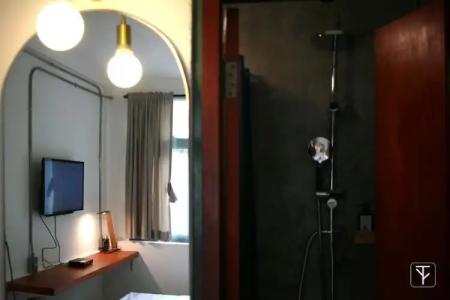 T-Boutique Hostel - Hua Lamphong - 76