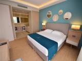 1 Bedroom Swim Up Double Suite