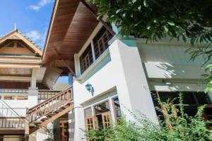 Chalong Beach Hotel Phuket, Chalong