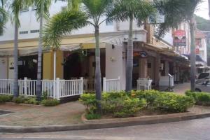 Jinta Andaman Mini-hotel, Kata