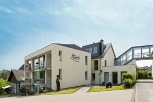 Eifel Hotel Schneider am Maar