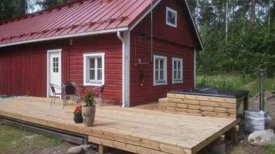 Salpalinjan Hovi - 24