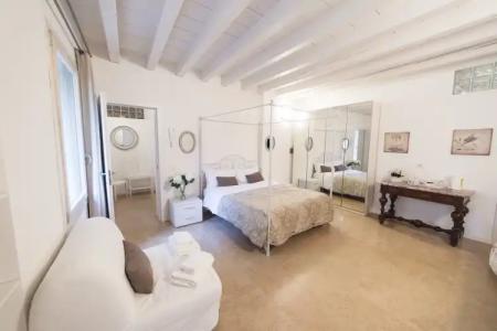 Academia Residence - 1