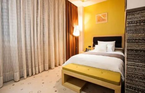 Atera Business Suites - 135