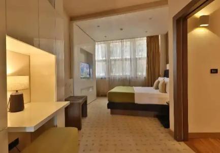 Atera Business Suites - 201