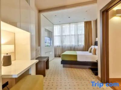 Atera Business Suites - 258