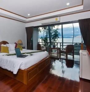 Lipa Bay Resort - 4