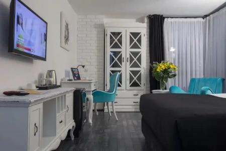 Check Inn Suite & SPA - 33