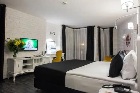 Check Inn Suite & SPA - 31