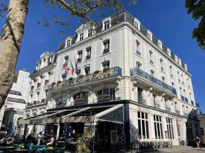 Hôtel de France et Chateaubriand