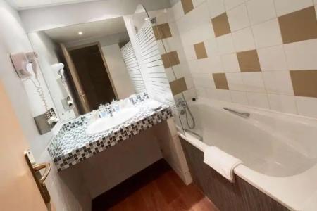 Hôtel Europe and Spa - 8