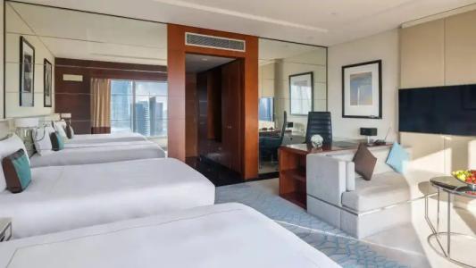 Jumeirah Emirates Towers - 127