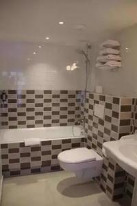 Hôtel des 3 Poussins - 50