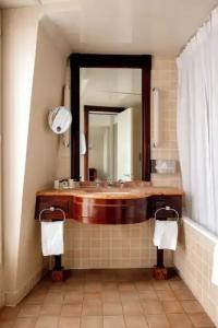 Hôtel De l'Arcade - 25