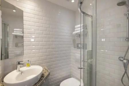 Hôtel L'Interlude - 84